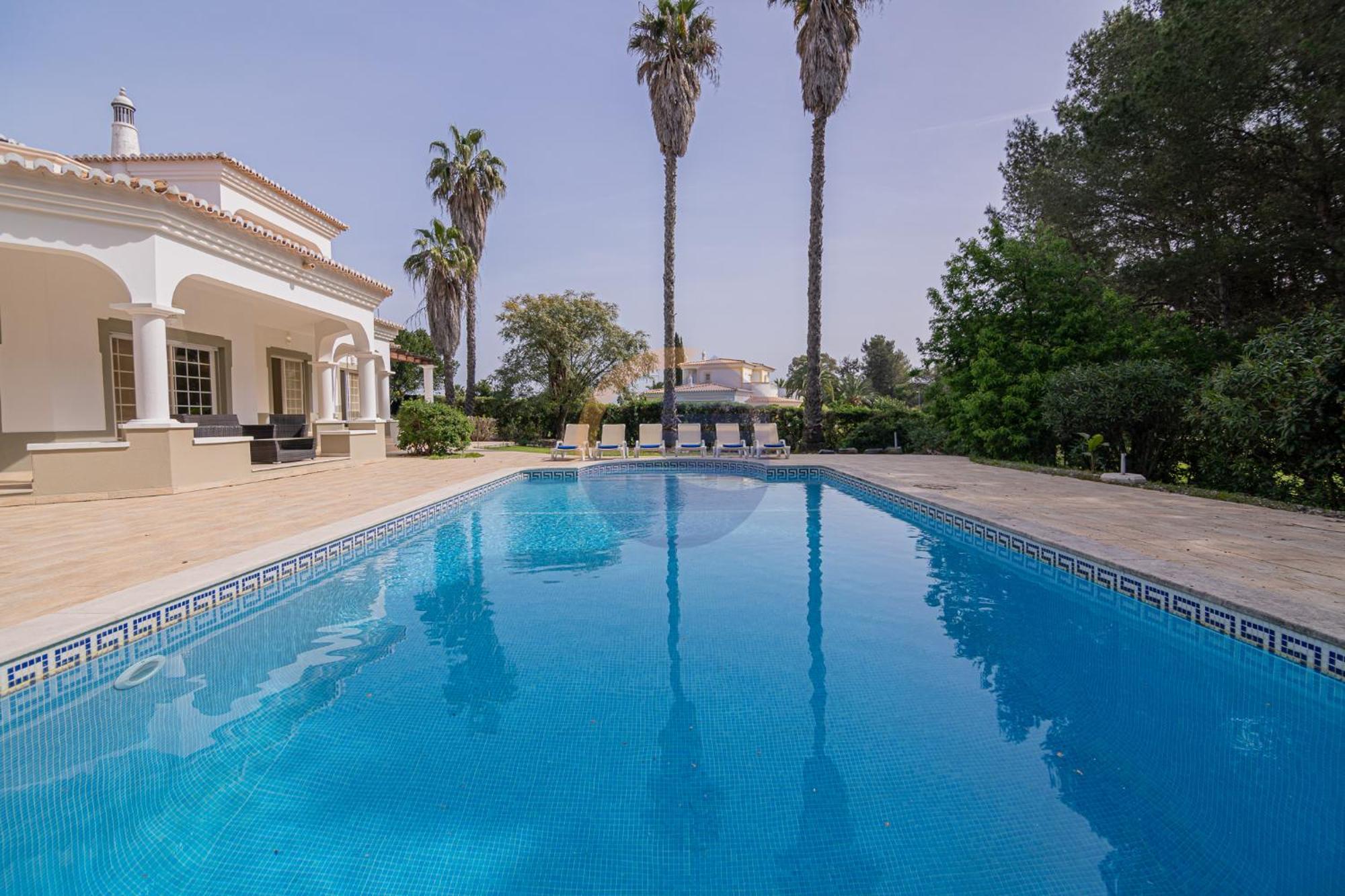 Villa Luxury Suites, Heated Outdoor Pool ポルティマン エクステリア 写真